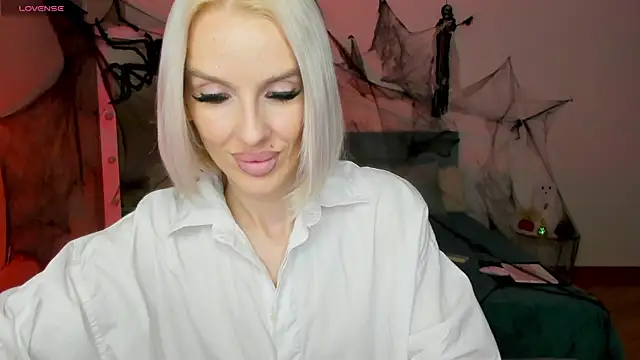 Lana kitty   online show from October 26, 2025, 11:27 pm