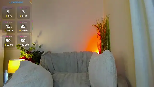 Milena candyy online show from May 1, 2026, 7:19 pm