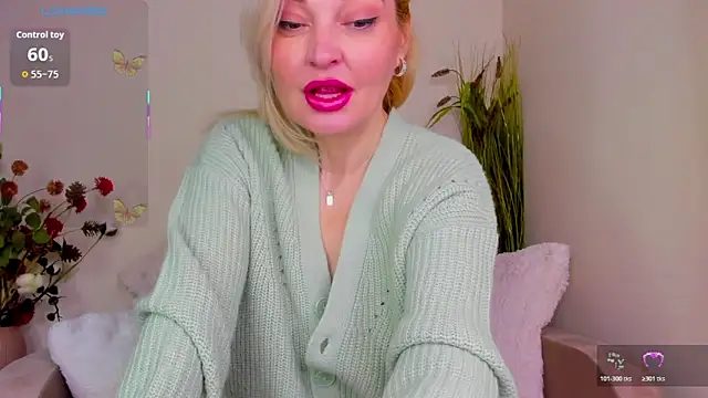 Snapshot of Milena_candyy chatting on March 11, 2026, 8:36 pm Milena candyy online show from March 11, 2026, 8:36 pm