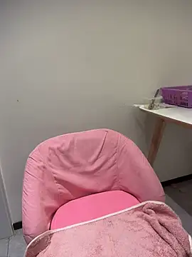 Selenaaaaa- online show from March 7, 2026, 5:36 am