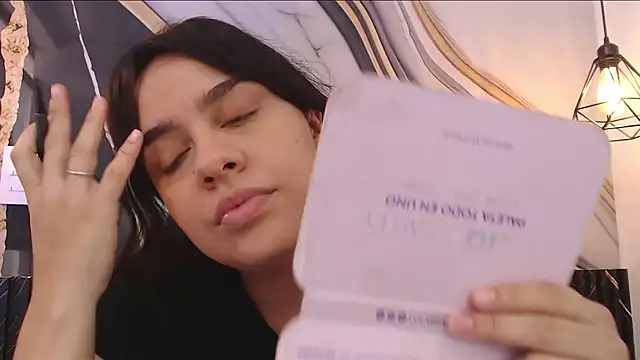 Snapshot of MelissaGilll chatting on October 20, 2025, 7:25 pm MelissaGilll online show from October 20, 2025, 7:25 pm