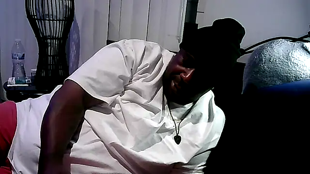Snapshot of GOODCHOCOLATEDICK chatting on December 6, 2024, 6:09 am GOODCHOCOLATEDICK online show from December 6, 2024, 6:09 am