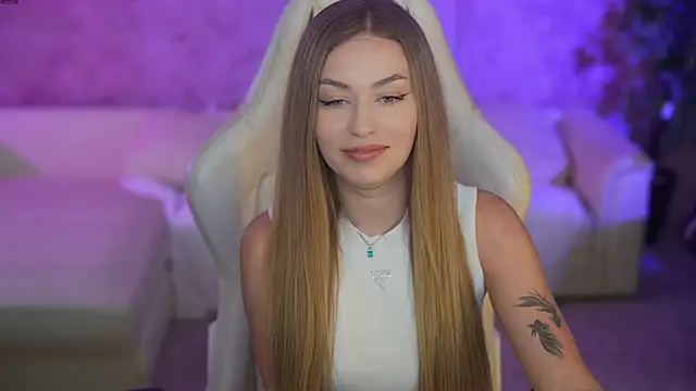 Snapshot of Maggie_tenderness chatting on September 27, 2025, 2:23 pm Maggie tenderness online show from September 27, 2025, 2:23 pm