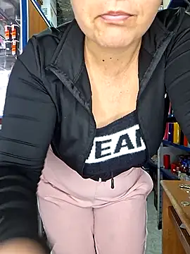 Snapshot of nidia2026 chatting on July 6, 2026, 4:20 pm nidia2026 online show from July 6, 2026, 4:20 pm