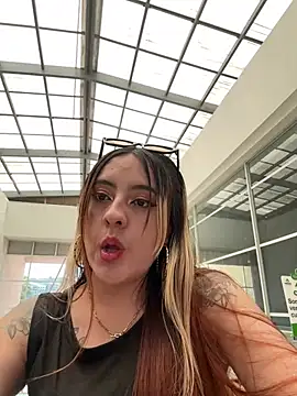 Snapshot of SarahXRusso chatting on January 26, 2025, 5:02 pm SarahXRusso online show from January 26, 2025, 5:02 pm