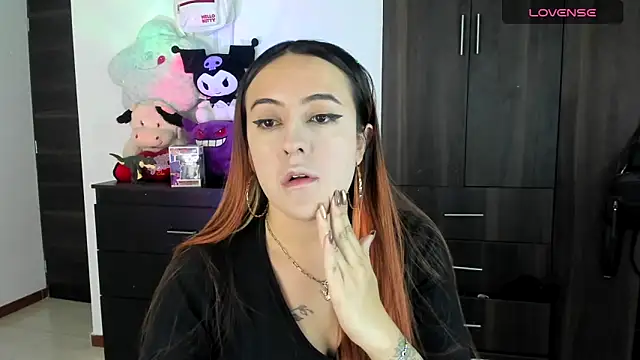 Snapshot of SarahXRusso chatting on March 3, 2025, 2:00 am SarahXRusso online show from March 3, 2025, 2:00 am