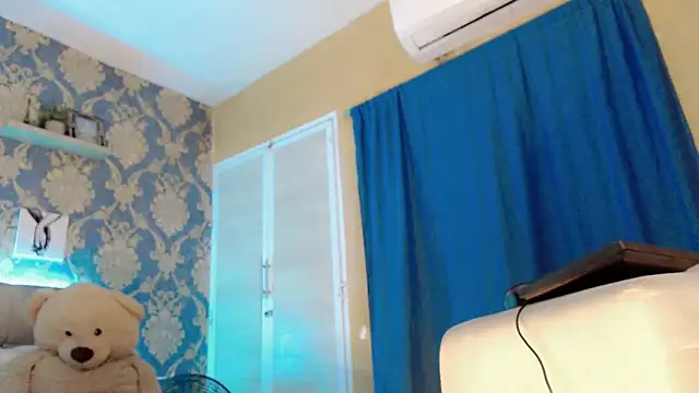 Snapshot of nicoledollts chatting on April 8, 2026, 5:47 pm nicoledollts online show from April 8, 2026, 5:47 pm
