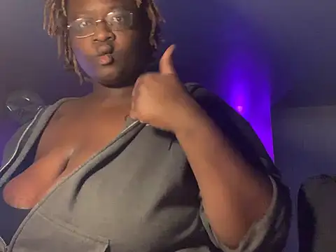 Snapshot of BigKittyRaven chatting on February 26, 2025, 4:52 am BigKittyRaven online show from February 26, 2025, 4:52 am