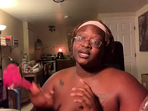 Snapshot of BigKittyRaven chatting on December 15, 2024, 4:40 am BigKittyRaven online show from December 15, 2024, 4:40 am