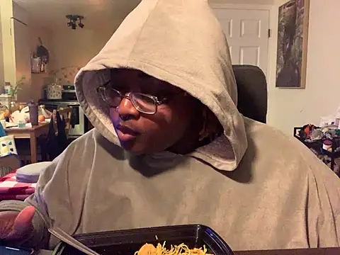 Snapshot of BigKittyRaven chatting on December 23, 2024, 10:44 pm BigKittyRaven online show from December 23, 2024, 10:44 pm