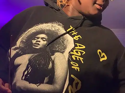 Snapshot of BigKittyRaven chatting on December 25, 2024, 2:25 am BigKittyRaven online show from December 25, 2024, 2:25 am