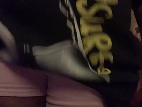 Snapshot of BigKittyRaven chatting on December 9, 2024, 10:52 pm BigKittyRaven online show from December 9, 2024, 10:52 pm