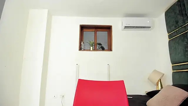 Snapshot of Dylan_Taylor chatting on July 7, 2026, 1:03 pm Dylan Taylor online show from July 7, 2026, 1:03 pm