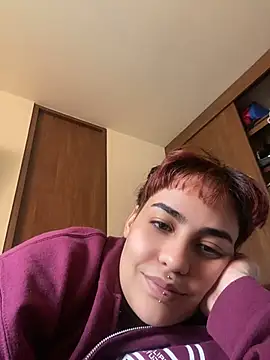 Snapshot of name_less_lulu chatting on June 1, 2026, 3:22 pm name less lulu online show from June 1, 2026, 3:22 pm