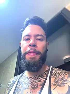 connor santtos online show from November 18, 2025, 2:42 pm