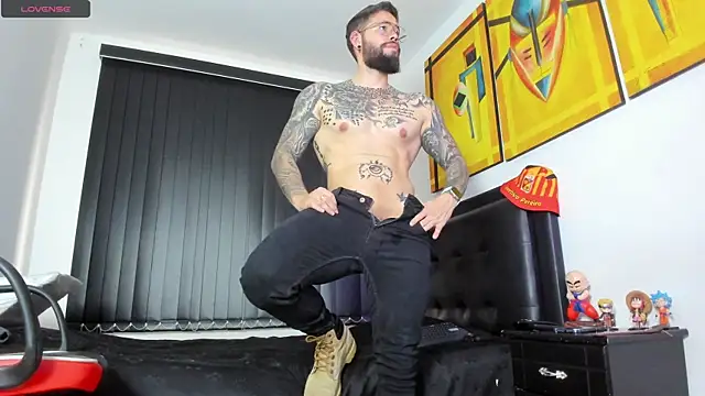 connor santtos online show from February 12, 2025, 2:21 pm