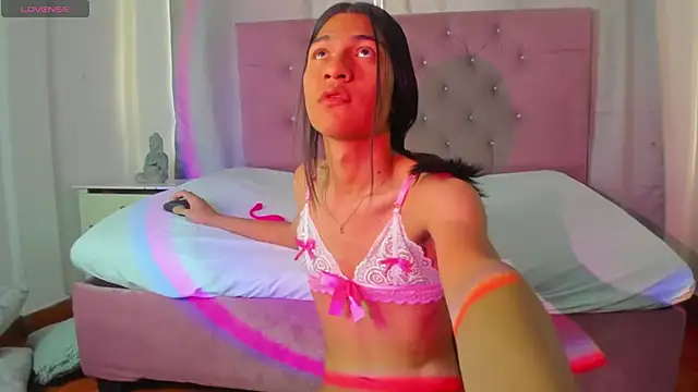 Snapshot of _lexx1e chatting on November 17, 2025, 3:38 pm lexx1e online show from November 17, 2025, 3:38 pm