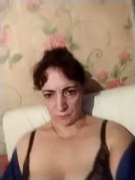 Snapshot of Lorrain_Dorrie chatting on February 10, 2025, 6:13 pm Lorrain Dorrie online show from February 10, 2025, 6:13 pm