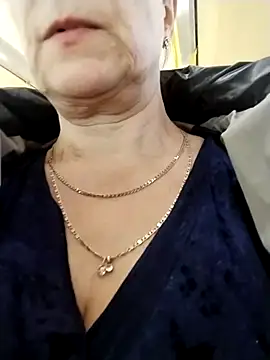 Snapshot of Lorrain_Dorrie chatting on March 18, 2025, 6:17 am Lorrain Dorrie online show from March 18, 2025, 6:17 am