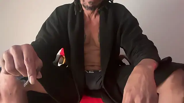 Snapshot of skarfosbabes69 chatting on February 18, 2026, 8:27 pm skarfosbabes69 online show from February 18, 2026, 8:27 pm