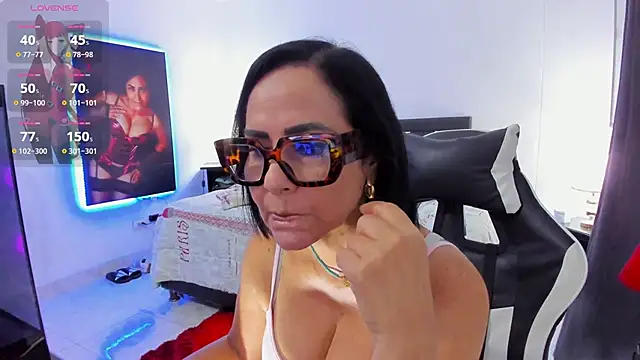 RubyBonnet  online show from October 1, 2025, 11:08 pm