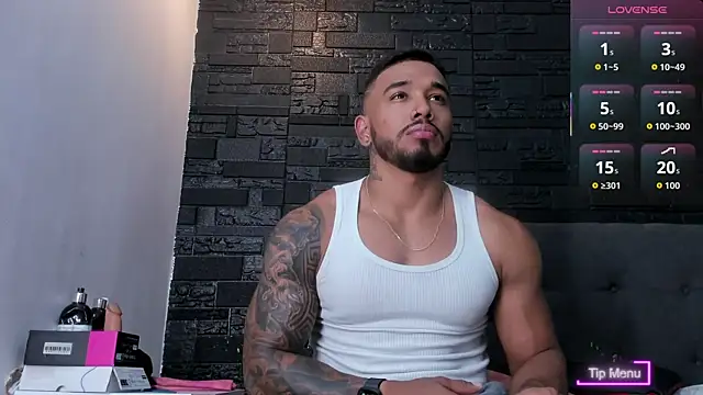 Snapshot of bruno_miller_ chatting on November 11, 2025, 8:58 pm bruno miller online show from November 11, 2025, 8:58 pm