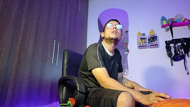 Snapshot of Nymphobuddies chatting on March 25, 2026, 5:34 pm Nymphobuddies online show from March 25, 2026, 5:34 pm