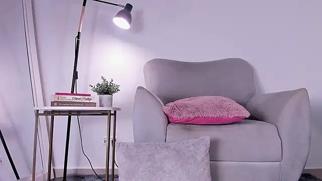 EmmaaCoel online show from March 20, 2025, 5:25 pm