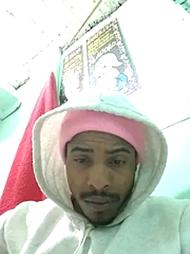 Snapshot of Bigote_Big0357 chatting on December 3, 2025, 1:28 am Bigote Big0357 online show from December 3, 2025, 1:28 am