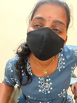 Tamil Shalini Lustyy online show from January 15, 2026, 4:10 pm