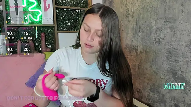 cherry coper online show from October 29, 2025, 12:37 pm