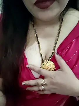 Snapshot of Mayuri77 chatting on October 31, 2025, 8:22 am Mayuri77 online show from October 31, 2025, 8:22 am