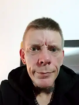 Tattooguy 86 online show from November 26, 2025, 10:10 pm