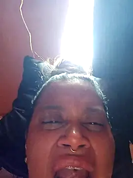 Snapshot of shyfr34k chatting on November 23, 2025, 2:05 pm shyfr34k online show from November 23, 2025, 2:05 pm