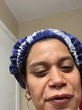 Snapshot of shyfr34k chatting on February 22, 2025, 1:44 am shyfr34k online show from February 22, 2025, 1:44 am