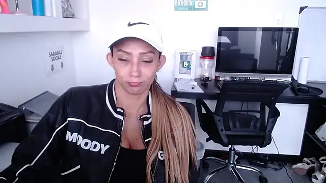 salome drasin online show from February 3, 2026, 12:54 pm