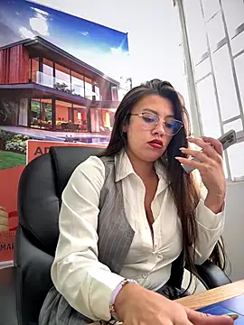 LIZ-06  online show from December 3, 2025, 2:27 pm