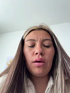 Snapshot of LIZ-06_ chatting on July 28, 2026, 3:21 pm LIZ-06 online show from July 28, 2026, 3:21 pm