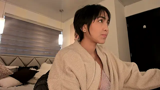 Snapshot of im_Luucy chatting on January 18, 2025, 12:36 pm im Luucy online show from January 18, 2025, 12:36 pm