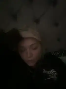 tayweird online show from January 20, 2025, 6:21 pm