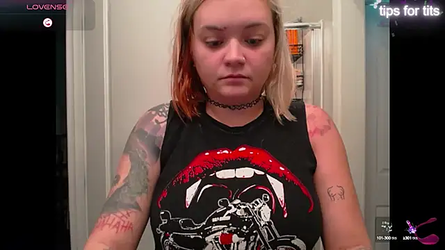 tayweird online show from January 9, 2025, 3:34 pm