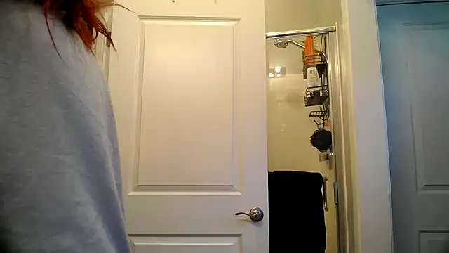 tayweird online show from December 5, 2024, 9:11 pm