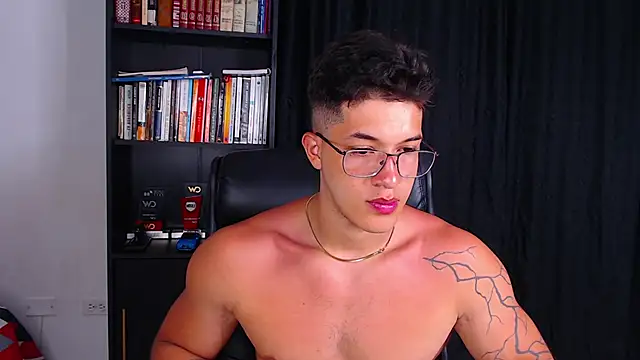 TravisJoplinn online show from February 19, 2025, 1:40 am