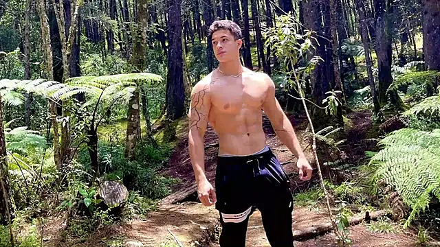 TravisJoplinn online show from December 20, 2024, 2:08 am