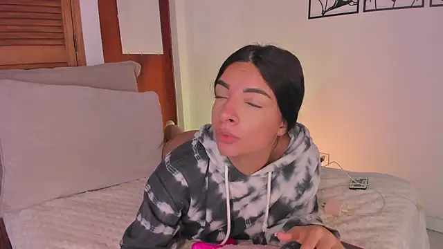 Snapshot of 777AylinZ chatting on October 23, 2025, 11:53 am 777AylinZ online show from October 23, 2025, 11:53 am