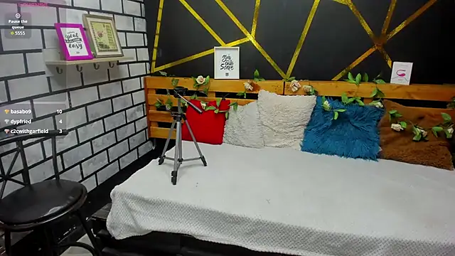 Snapshot of olivia_willd chatting on March 12, 2026, 1:11 am olivia willd online show from March 12, 2026, 1:11 am