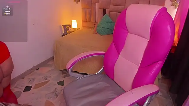 Snapshot of olivia_willd chatting on March 4, 2026, 8:05 pm olivia willd online show from March 4, 2026, 8:05 pm