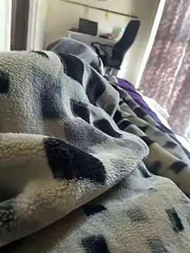 Snapshot of GangsterCouple-Aimy-Jonny chatting on March 22, 2026, 6:48 am GangsterCouple-Aimy-Jonny online show from March 22, 2026, 6:48 am