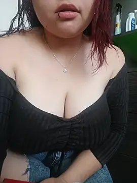 Snapshot of CURVY-HORNY chatting on May 15, 2026, 9:24 pm CURVY-HORNY online show from May 15, 2026, 9:24 pm