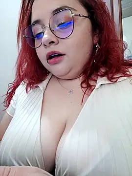 Snapshot of CURVY-HORNY chatting on April 14, 2026, 8:14 pm CURVY-HORNY online show from April 14, 2026, 8:14 pm